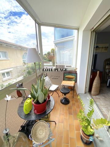 Royan (17200) QUARTIER CENTRE VILLE PROCHE PLAGE DU CHAY APPARTEMENT T2 GARAGE CAVE