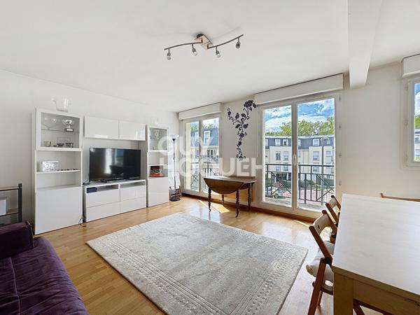 Dernier étage ? 3 pièces lumineux avec balcons