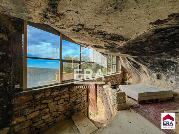 Une Parenthèse Troglodytique au Coeur de la Nature