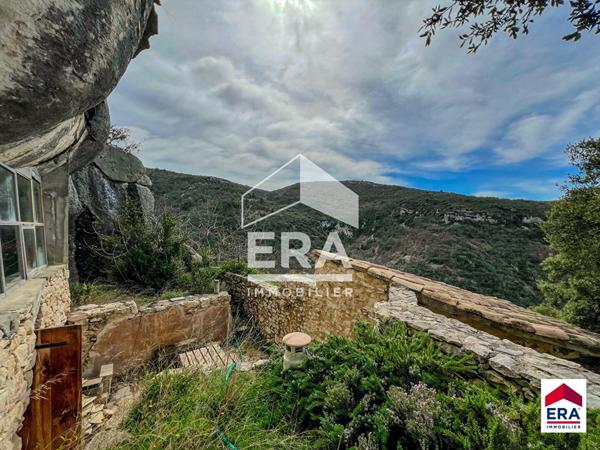 Une Parenthèse Troglodytique au Coeur de la Nature