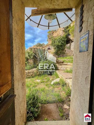 Une Parenthèse Troglodytique au Coeur de la Nature