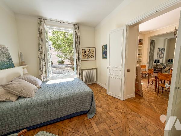 QUARTIER SAINT-THOMAS-D'AQUIN - RUE DE VERNEUIL