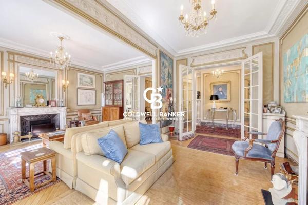 Appartement 5 pièces à vendre Paris 8ème - 75008 / Réf: 21989-VD