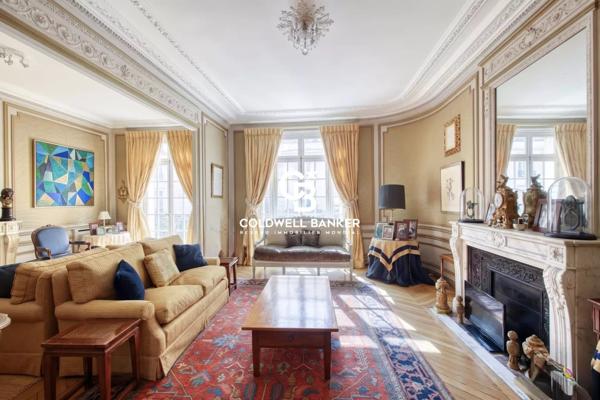 Appartement 5 pièces à vendre Paris 8ème - 75008 / Réf: 21989-VD