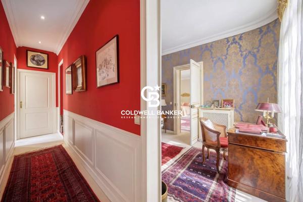 Appartement 5 pièces à vendre Paris 8ème - 75008 / Réf: 21989-VD