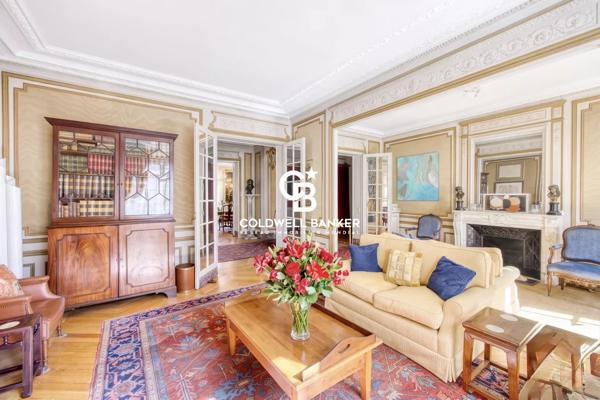 Appartement 5 pièces à vendre Paris 8ème - 75008 / Réf: 21989-VD