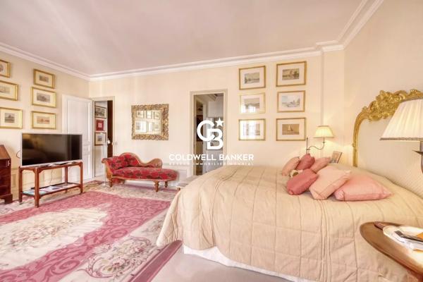 Appartement 5 pièces à vendre Paris 8ème - 75008 / Réf: 21989-VD