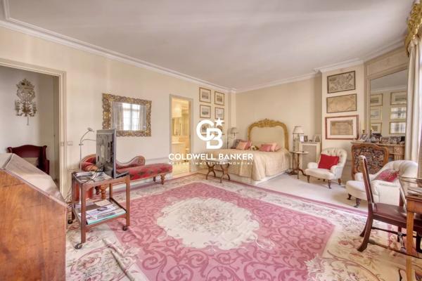 Appartement 5 pièces à vendre Paris 8ème - 75008 / Réf: 21989-VD