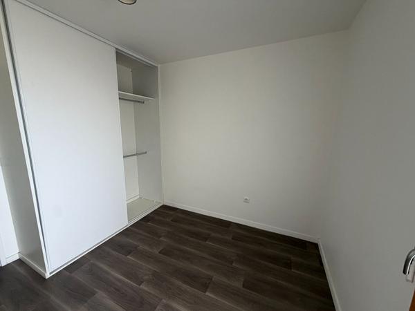 Appartement Noisiel 3 pièce(s) 61.52 m2 + balcon + 2 places de parking