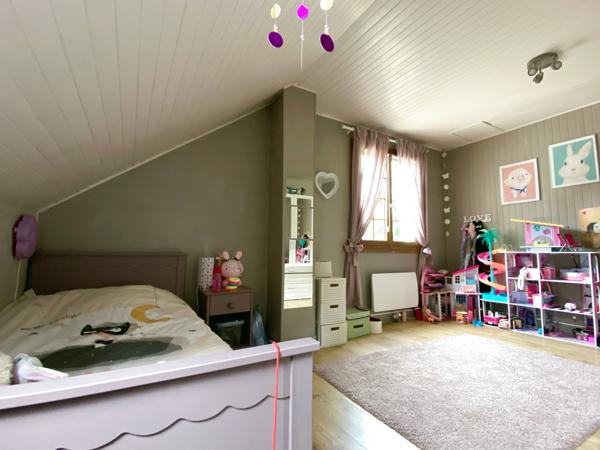 Nogent-le-Roi (28210) Propriété de 5 pièces – 146 m² avec garage – Secteur recherché