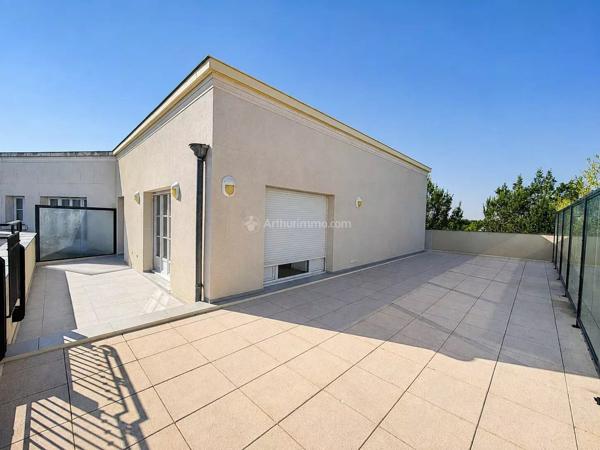 Vente                                                      Appartement
                        
                     4 pièces                      72 m2                     à Serris