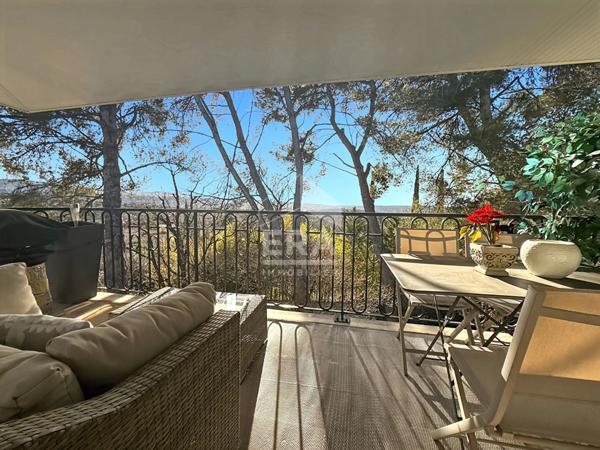 Appartement Bouc Bel Air  3 /4 pièces 82 m2 avec terrasse et 2 places privatives