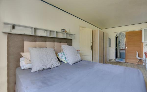 Maison à vendre    5 pièces •  Urrugne