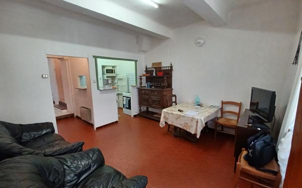 Maison à vendre    6 pièces •  Saint-Martin-de-Brômes