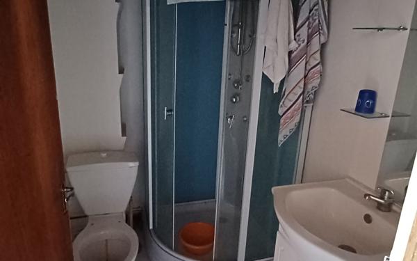 Maison à vendre    6 pièces •  Saint-Martin-de-Brômes