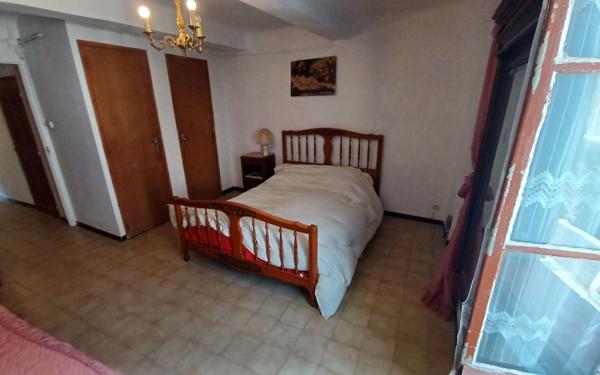 Maison à vendre    6 pièces •  Saint-Martin-de-Brômes