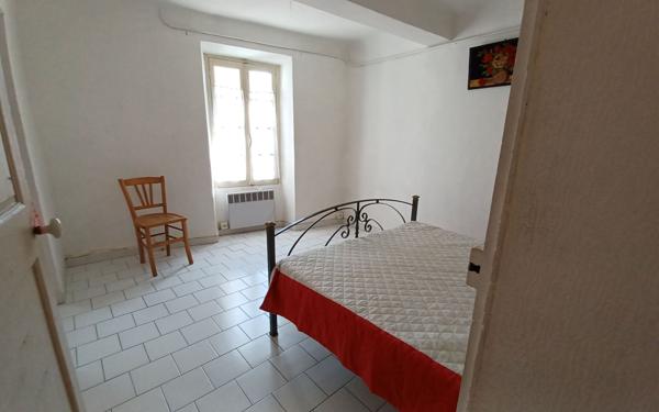 Maison à vendre    6 pièces •  Saint-Martin-de-Brômes