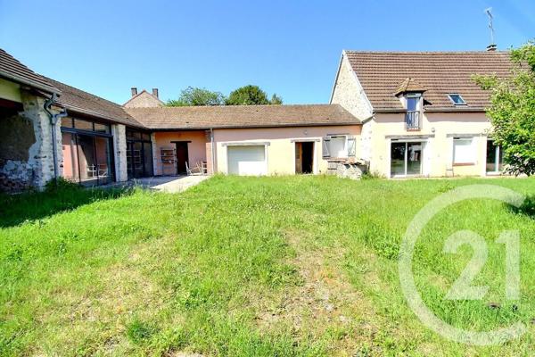 Maison à vendre  7 pièces - 198 m 2   LA FERTE GAUCHER  - 77