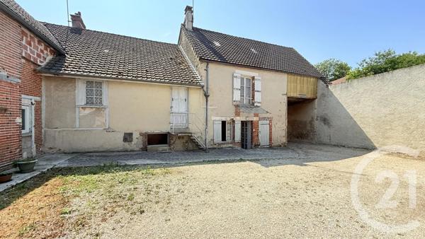 Maison à vendre  7 pièces - 198 m 2   LA FERTE GAUCHER  - 77