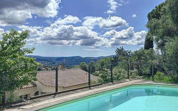 Maison à vendre    6 pièces • 196,52 m2 Spéracèdes