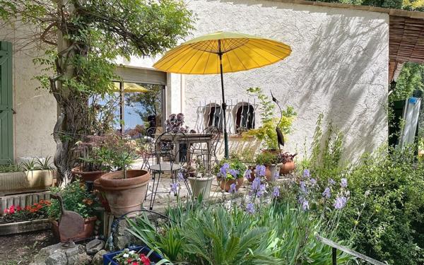 Maison à vendre    6 pièces • 196,52 m2 Spéracèdes