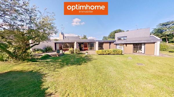 Maison d’architecte de 220 m² sur terrain paysager de 2100 m² – Redon centre