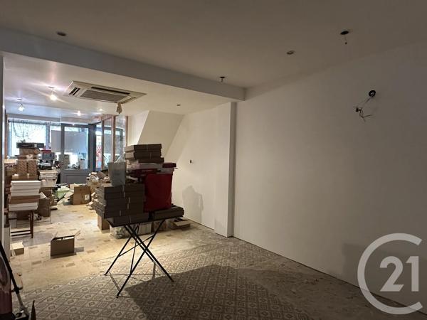 Immeuble à vendre  179,40 m 2   COULOMMIERS  - 77