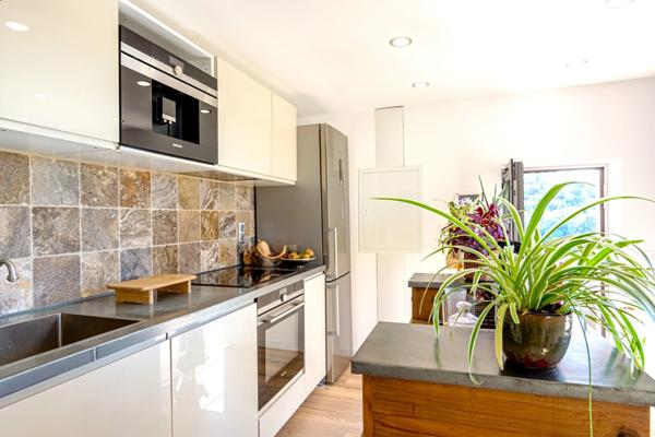 Ancienne bergerie à vendre 5 pièces à 25mn au nord d'AIX EN PROVENCE (13), 120 m2, terrasse et vue panoramique