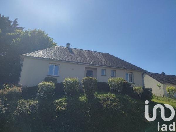 Maison 4 pièces de 117 m² à La Chartre-sur-le-Loir (72340)