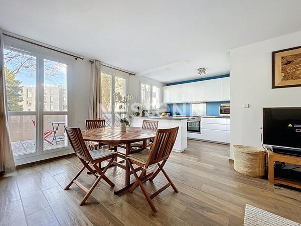 DUPLEX 1er et dernier étage à Montigny Le Bretonneux 5 pièces de 109 m² avec un box de 19 m².