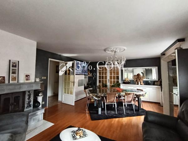 Maison 8 pièce(s) 4 chambre(s) 174 m²