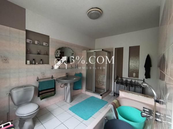 Maison 8 pièce(s) 4 chambre(s) 174 m²