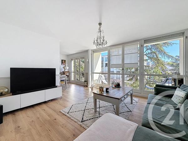Appartement F5 à vendre  5 pièces - 95 m 2   MONTGERON  - 91