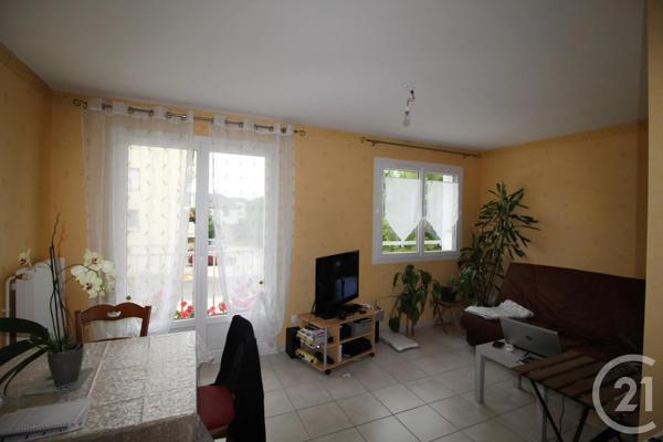 Appartement F2 à vendre  2 pièces - 49 m 2   BEAUGENCY  - 45