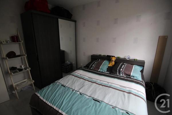 Appartement F2 à vendre  2 pièces - 49 m 2   BEAUGENCY  - 45