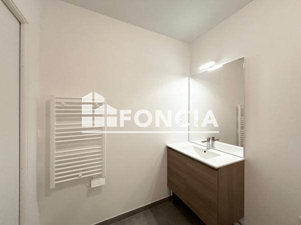 Location Appartement 2 pièces 45.17 m² - 2 RUE DE LA GALUPE Saint-vincent-de-tyrosse 40230