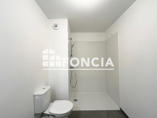 Location Appartement 2 pièces 45.17 m² - 2 RUE DE LA GALUPE Saint-vincent-de-tyrosse 40230