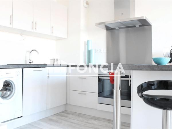 Location Appartement meublé 2 pièces 40.96 m² - RUE DE LA SOLE La Rochelle 17000