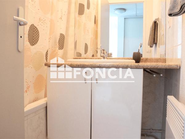 Location Appartement meublé 2 pièces 40.96 m² - RUE DE LA SOLE La Rochelle 17000