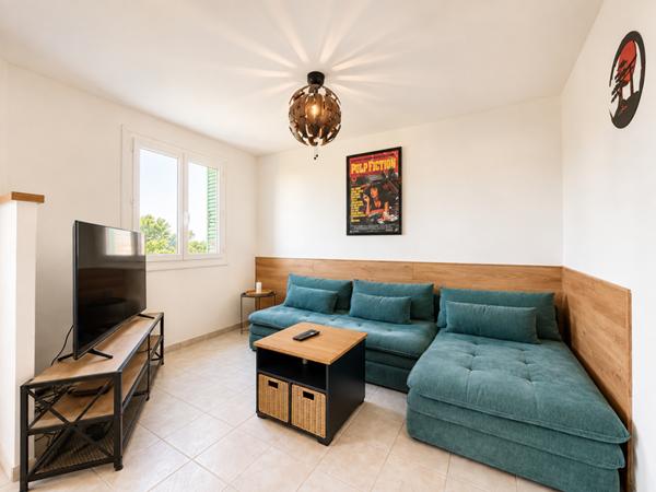 Appartement
         3 pièces
        - 60 m² Exclusivité 95 000 € *