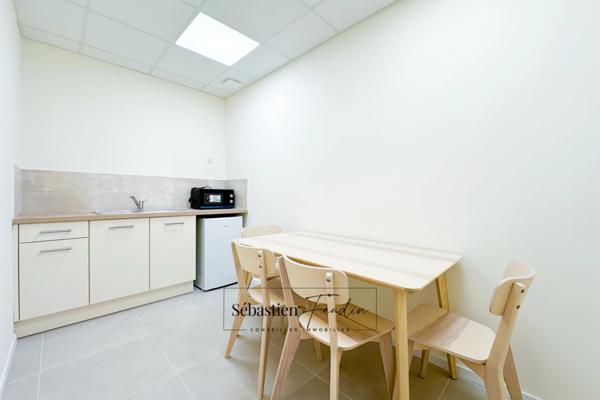 Bureau à louer LA SEYNE SUR MER (83) – 34 M² – FORTE VISIBILITÉ – BUREAUX NEUFS – PMR – STATIONNEMENTS