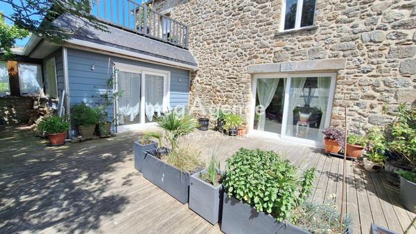 Maison à SAINT-MELOIR-DES-ONDES, 35350 - 9 pièces 200m²