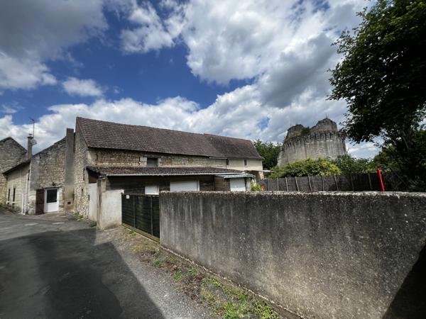 MAISON 3 CHAMBRES - DEPENDANCE - GARAGE - TERRAIN