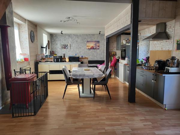 MAISON 3 CHAMBRES - DEPENDANCE - GARAGE - TERRAIN