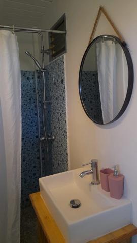 Havre Tropical avec bungalow et piscine 4P – Sainte-Anne