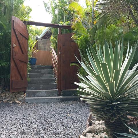 Havre Tropical avec bungalow et piscine 4P – Sainte-Anne