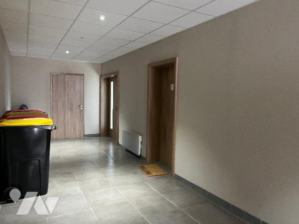 Immeuble de rapport (bureaux et entrepôts)