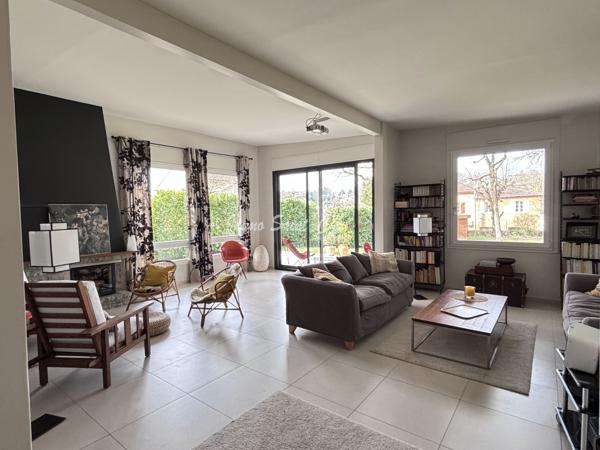 Maison 5 pièce(s) 4 chambre(s) 157 m²