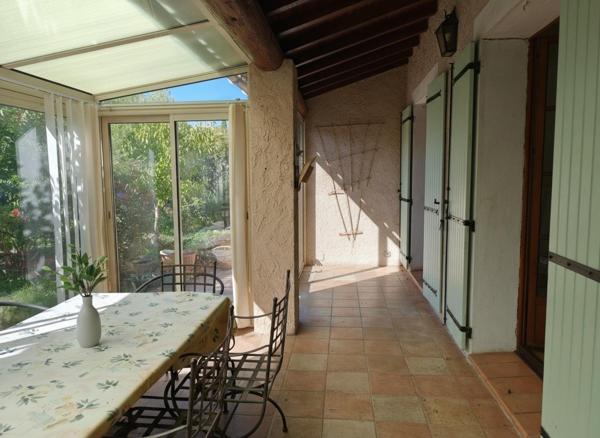 Vends villa dans quartier calme proche centre ville