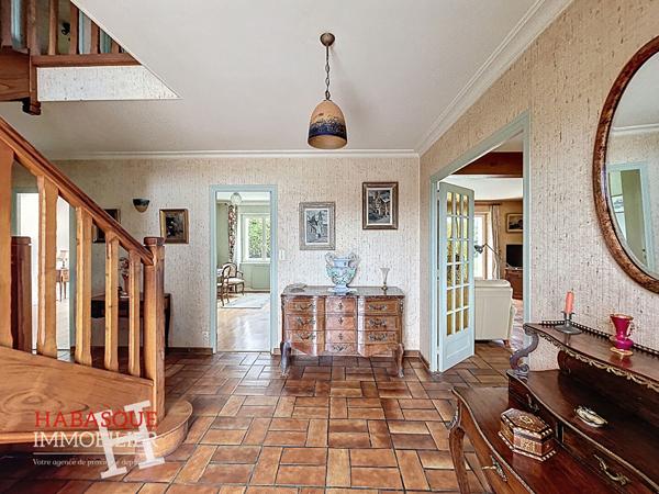 MAISON LANDERNEAU GORRE BEUZIT, 5 chambres 7 pièces , Landerneau